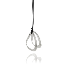 Load image into Gallery viewer, Loop pendant in oxydized silver