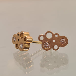 Pipes diamond earstuds 18ct gold