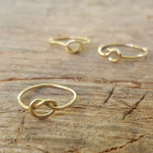 Knot ring in 18 carat gold