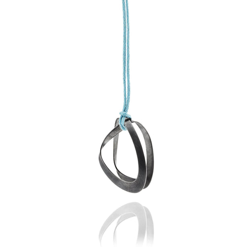 Loop pendant in oxydized silver