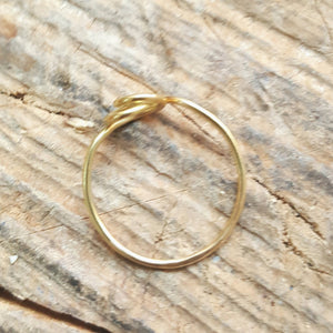 Swirl ring 18 carat gold
