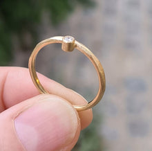 Load image into Gallery viewer, On the side. Raw gold band