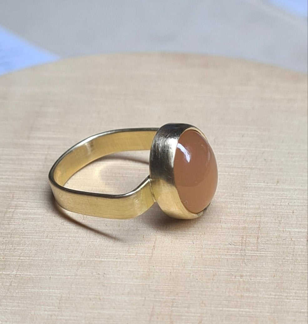 Square Circel Moon stone 18ct gold